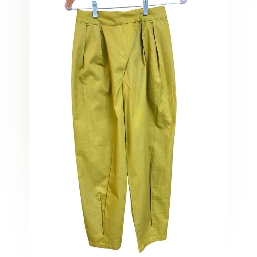 High-Waist Wide-Leg Pleated Pants in Olive